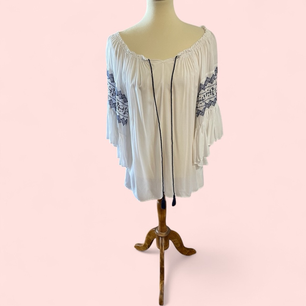 #118, Surf Gypsy White Flutter Sleeve Blouse with Tie Front, size M